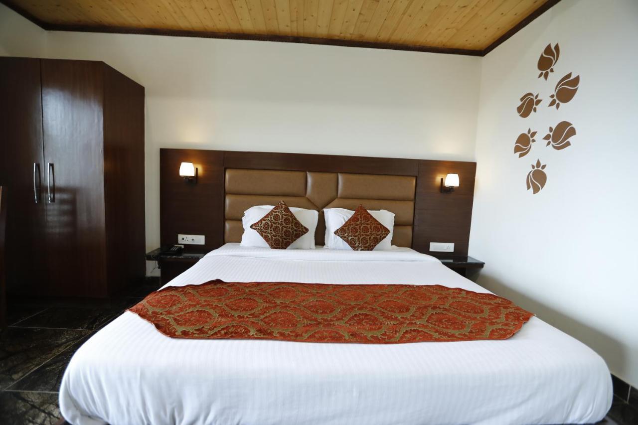 Hotel Kings Inn ムスーリー エクステリア 写真