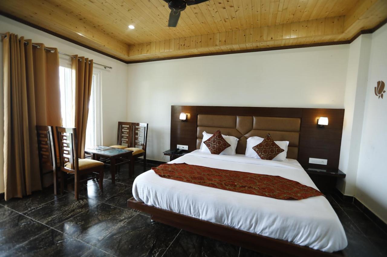 Hotel Kings Inn ムスーリー エクステリア 写真